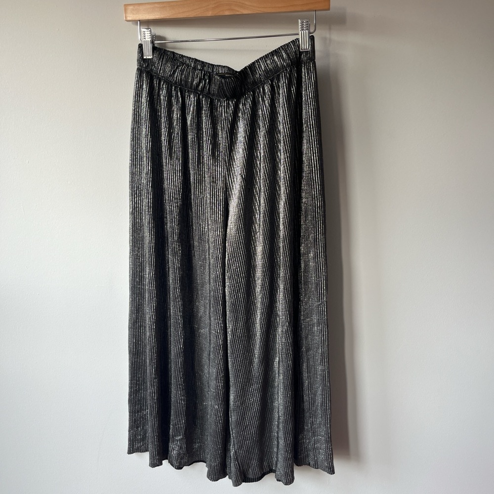 Sparkly pleated pants